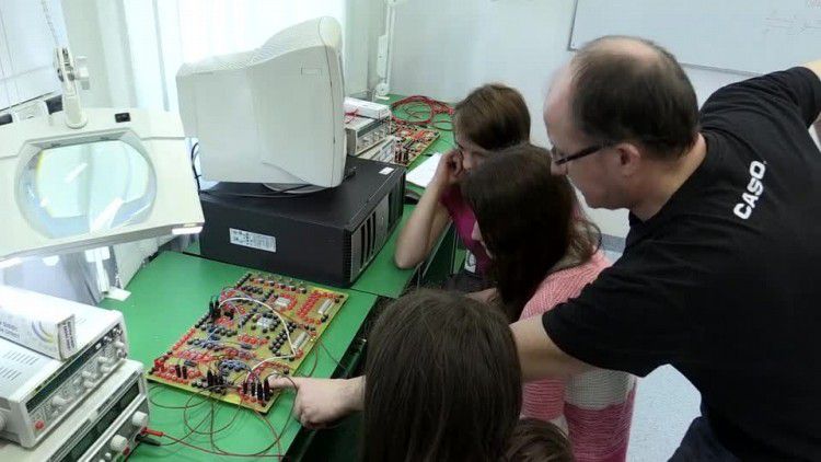 20160323-20160321-c-029-pierwszy_dzien_wiosny_z_wydzialem_nauk_scislych.mp4