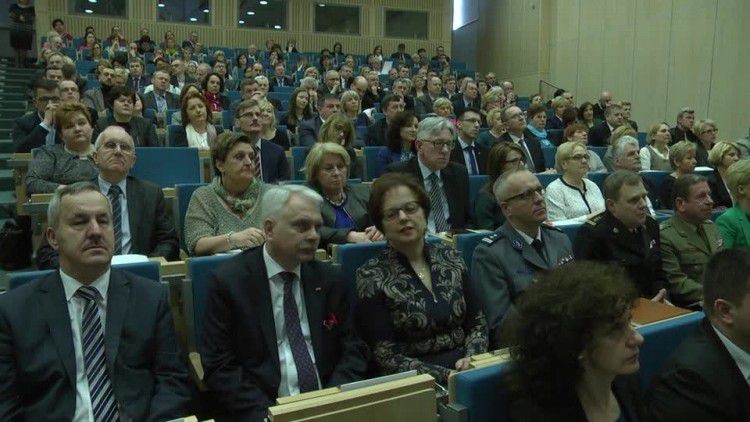 20160323-20160321-c-420-debatowali_o_ksztalceniu_zawodowym.mp4