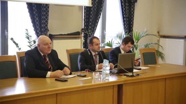 20160408_marcowasesjaradymiasta_134.mp4