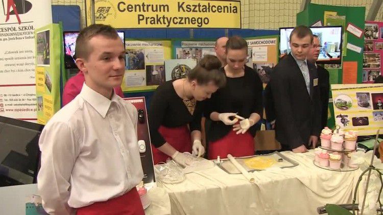 20160408-20160407-c-325-siedleckie_targi_edukacyjne.mp4
