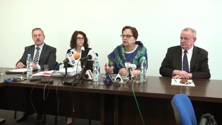 20160427-20160426-c-302-polimex_mostostal_zatrudni_100_pracownikow_umyslowych.mp4