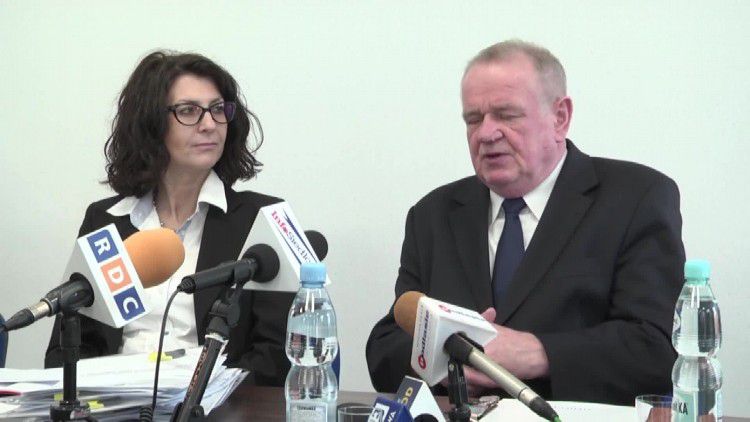 2016-04-29_-_ratusz.mp4