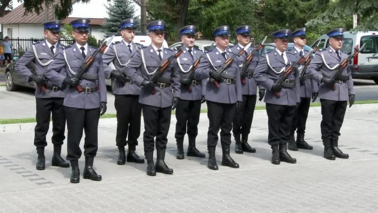 20160808-20160805-c-220-policjanci_swietowali.mp4