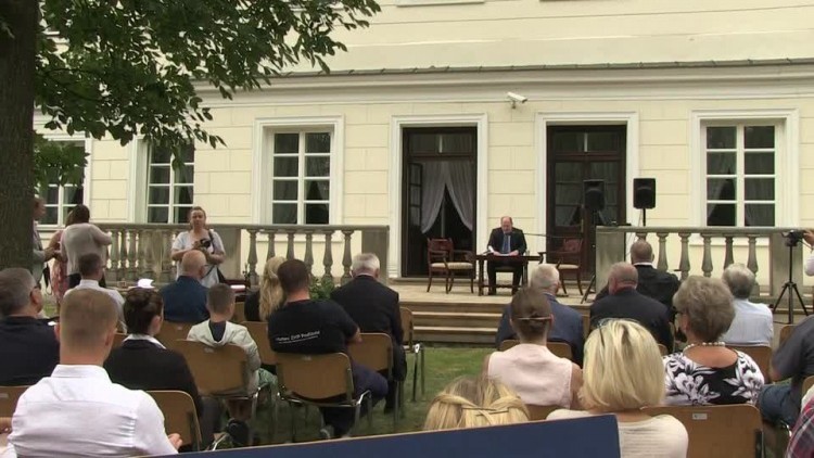 20160907-20160904-c-123-w_siedlcach_czytano_quo_vadis.mp4