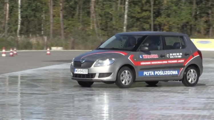 20161024-20161014-c-212-poslizg_kontrolowany.mp4