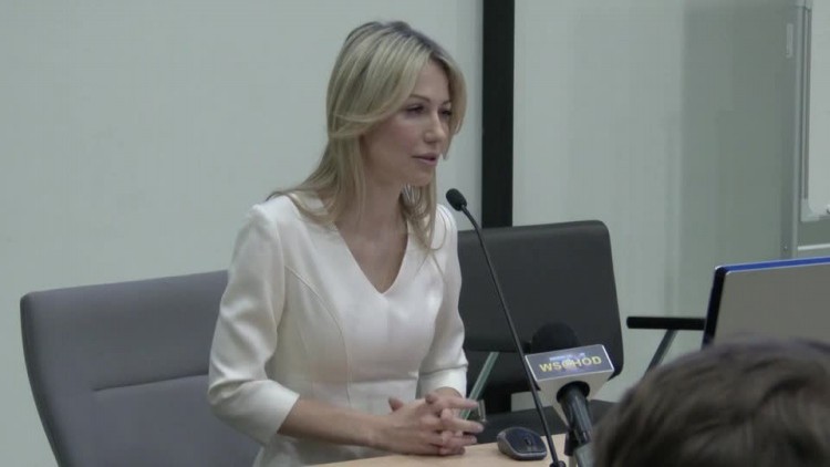 20161219-20161214-c-321-magdalena_ogorek_na_uph.mp4
