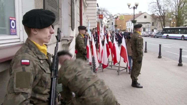 20170414-20170412-c-314-rocznica_zbrodni_katynskiej.mp4