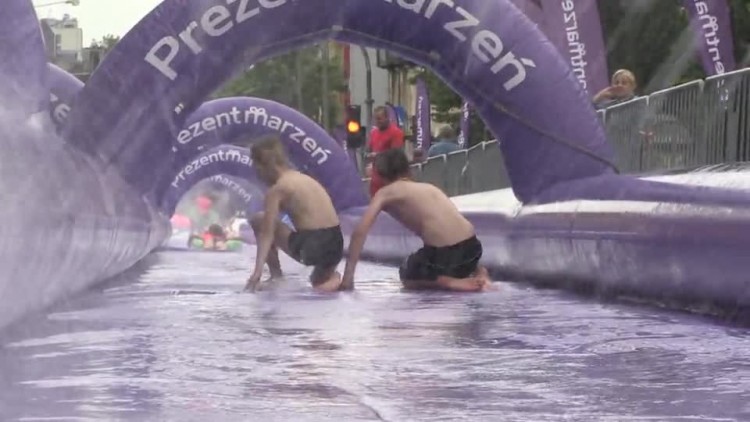 2017_06_26_waterslide.mp4