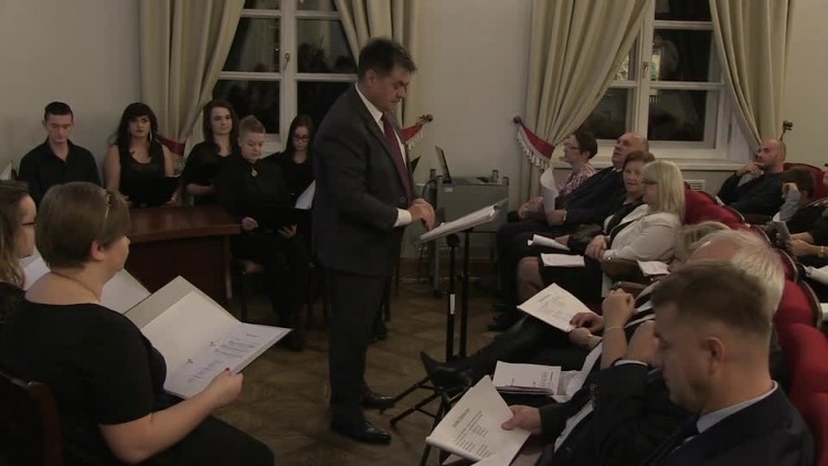 20171110-20171108-c-047-wieczor_piesni_patriotycznych_w_uph.mp4