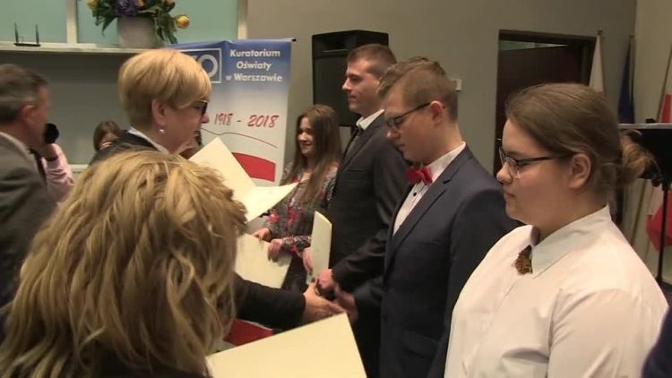 20181205-20181204-c-315-stypendia_prezesa_rady_ministrow.mp4