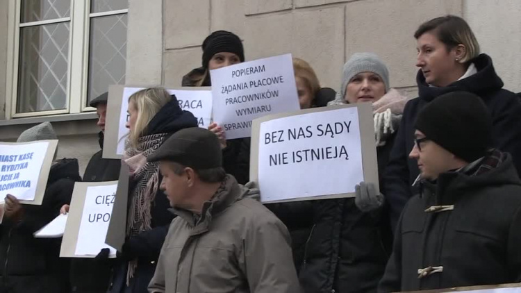 20181214-20181213-c-310-protest_pracownikow_sadu_2en80w5kpwisok_.mp4