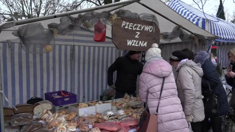20181224-20181222-c-134-setki_produktow_na_bialskim_jarmarku_2en80w5kpwisok_.mp4