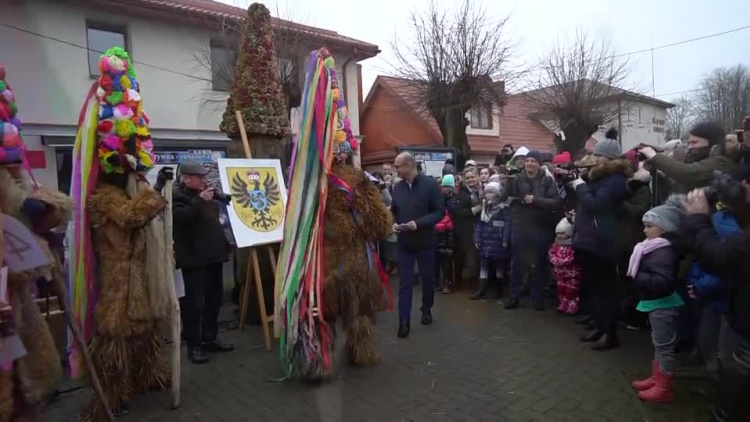 20190102-20181230-c-114-podrywaja_panny_i_zegnaja_stary_rok_2en80w5kpwisok_.mp4