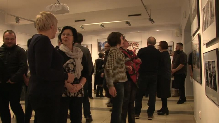 20190227-20190221-c-114-wystawa_w_galeri_fokus_tryptyk.mp4