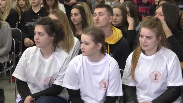 201903029--104-samochodowka-1.mp4