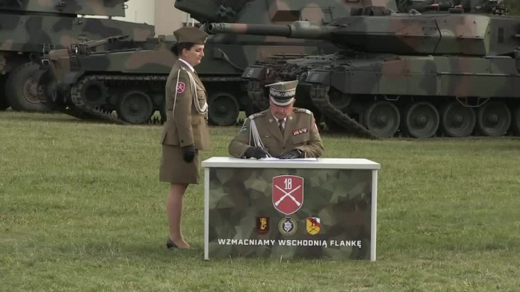 20190909-20190908-c-535-sztandar_18_dewizji_zmechanizowanej_poprawione-1.mp4