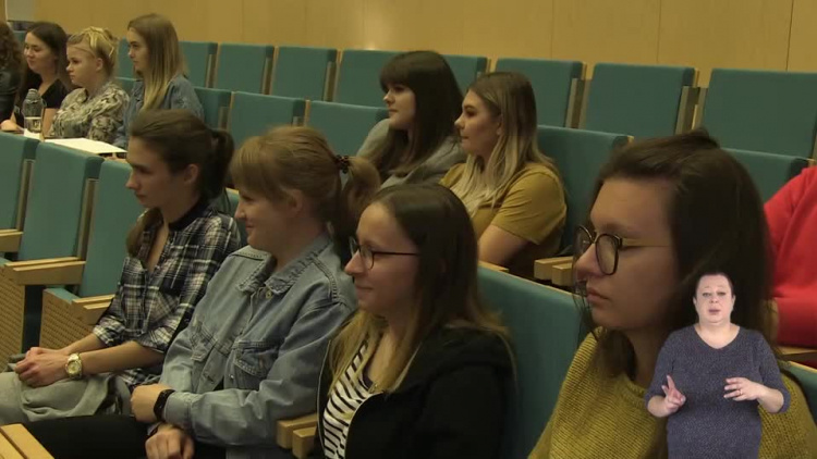 kwadrans_akademicki_poprawiony-1.mp4