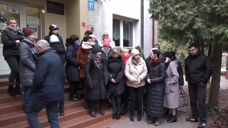 20191129-20191127-c-213-dyscyplinarnie_zwolniono_dyrektora_bialskiego_zdz-1.mp4