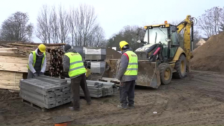 20191202-20191130-c-153-wystartowal_kolejny_etap_inwestycji_wspolnego_swiata-1.mp4