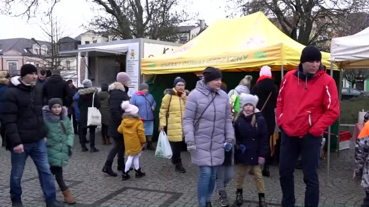 20191223-20191221-c-133-bialczanie_ostatnie_swiateczne_zakupy_mogli_zrobic_podczas_jarmarku-1.mp4