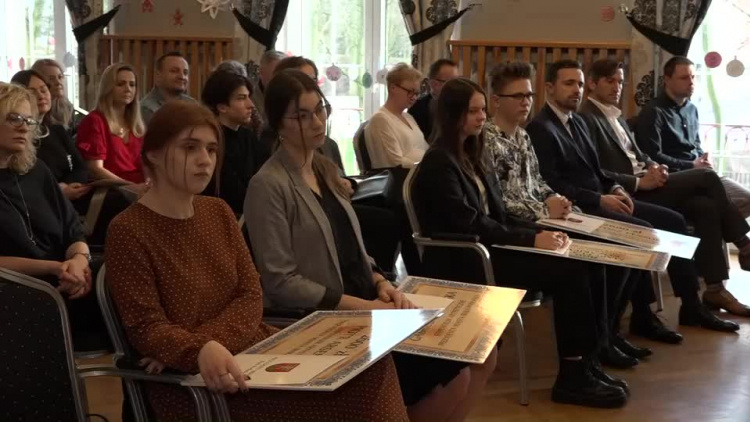 20200124-20200122-c-335-samorzadowa_kasa_dla_najlepszych-1.mp4