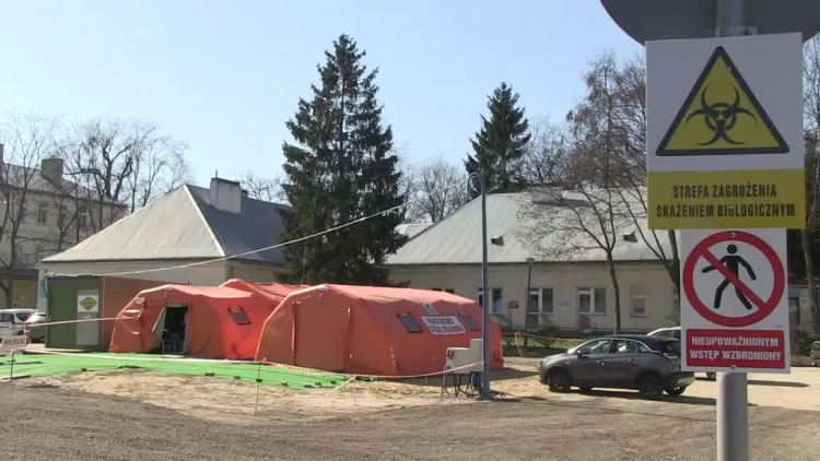 20200325-20200324-c-423-zarazeni_koronowirusem_w_siedlcach-1.mp4