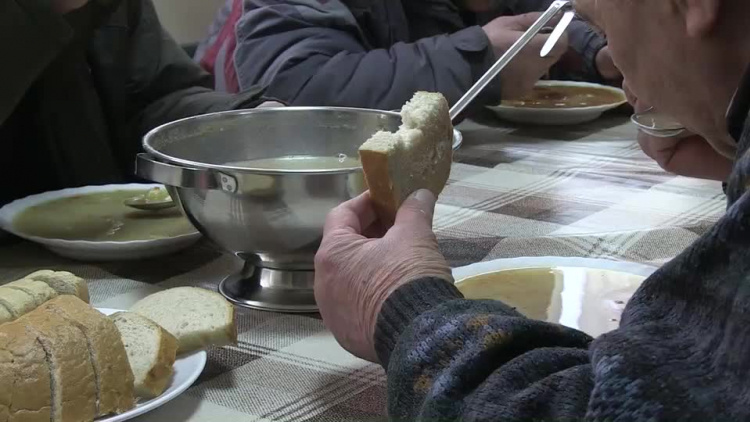 20200327-20200324-c-123-cieple_posilki_dla_potrzebujacych-1.mp4