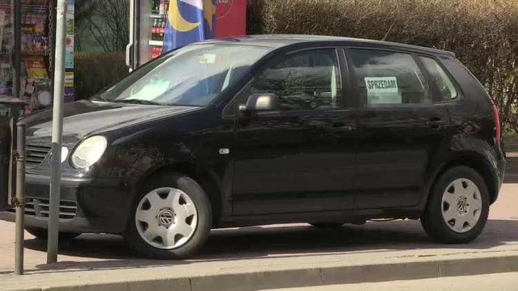 20200401-20200331-c-042-zamiast_kwarantanny_chcieli_kupic_auto-1.mp4