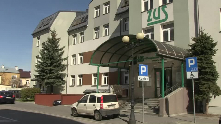 20200417-20200416-c-128-dodatkowy_zasilek_opiekunczy_zus-1.mp4