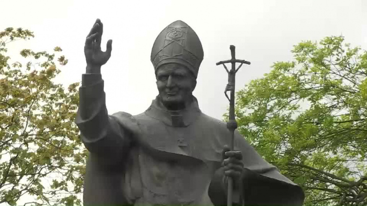 20200518-20200518-c-156-100_rocznica_urodzin_jp_ii-1.mp4