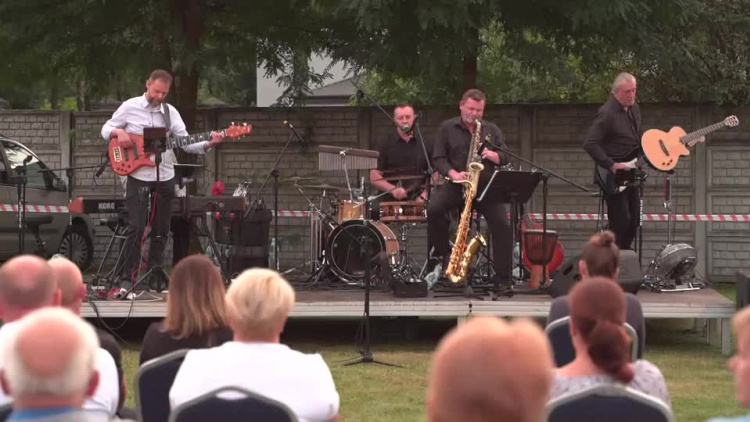 20200824-20200823-c-338-koncert_zespolu_ambitus_w_skorcu-1.mp4