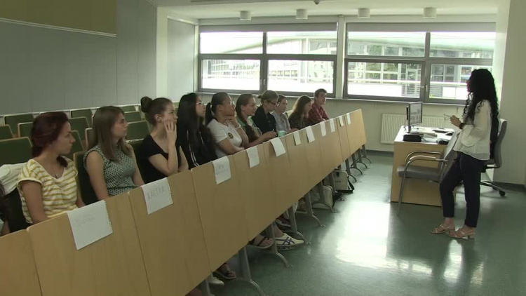 20200918-20200908-c-304-uph_organizuje_juz_poraz_drugi_kurs_do_podjecia_nauki_w_polsce-1.mp4