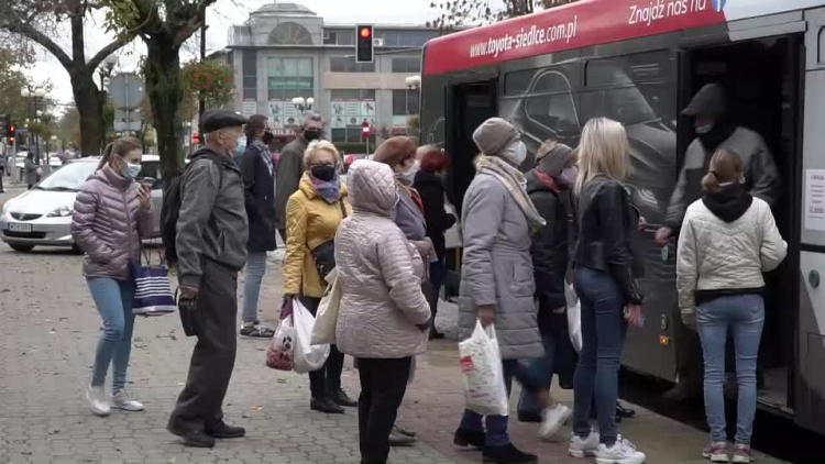 20201016-20201012-c-351-przymus_czy_odpowiedzialnosc_maseczki-1.mp4