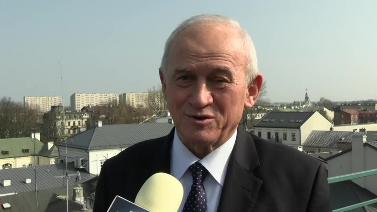 20210326-20210326-c-134-beda-piniadze-na-remonty-drog-w-siedlcach-1.mp4