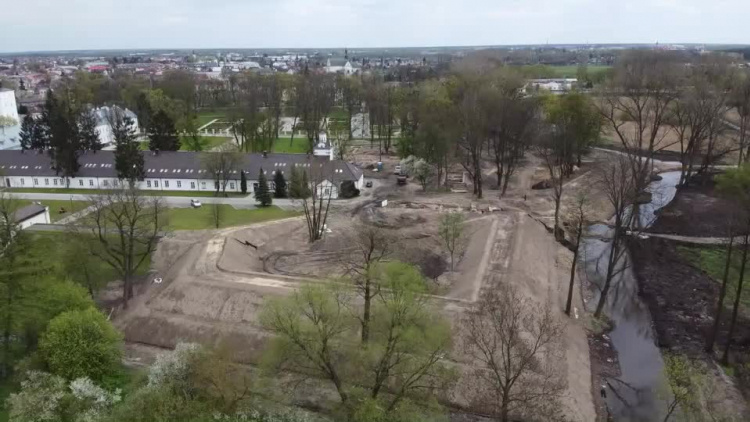 20210514-20210506-c-334-kolejne-odkrycie-w-palacu-radziwiloskim-1.mp4