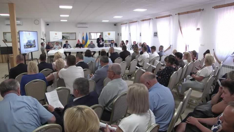 2021-06-19-hapunowicz-absolutorium.mp4