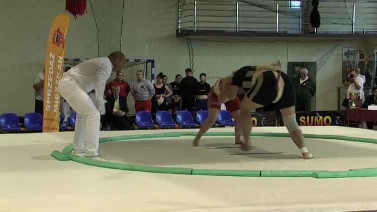 20210723-20210708-c-319-sumo-wlks-1.mp4