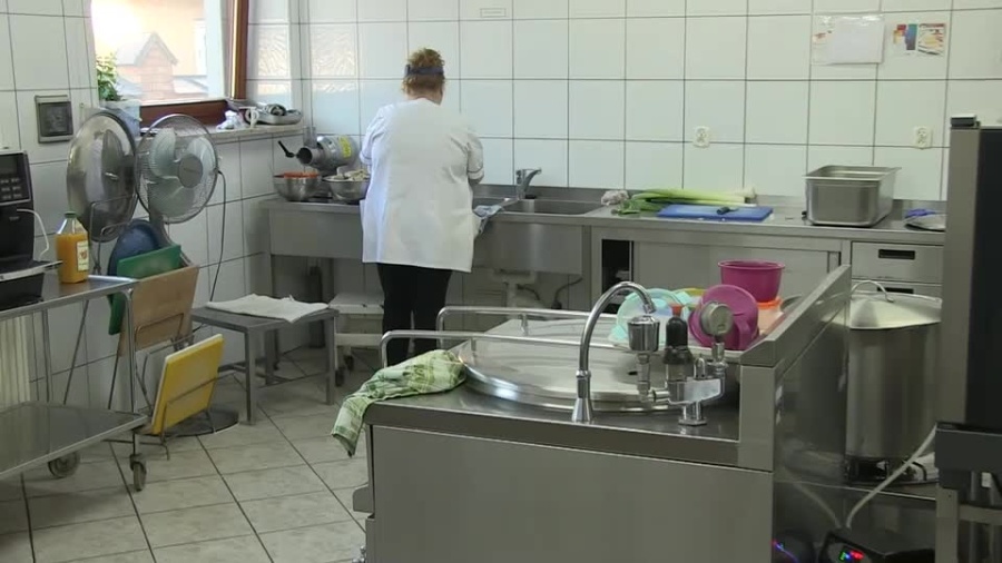 20211018-20-20211008-c-417-jadlodalnia-caritas-diecezji-siedleckiej-zbiera-na-remont-1.mp4