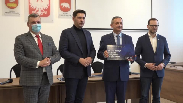 20211110-20211109-c-539-polski-lad-w-radzyniu-podlaskim-1.mp4