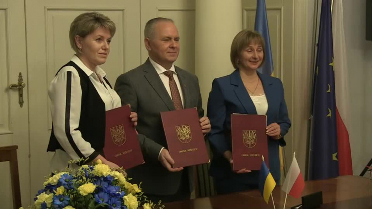 20211117-20211113-c-339-umowa-o-wspolpracy-partnerskie-w-gminie-wisniew-1.mp4