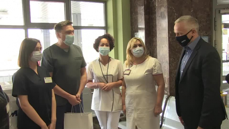 20211222-20211222-c-216-mostostal-siedlce-przekazal-prezenty-dla-najmlodszych-pacjetow-szpitala-wojewodzkiego-1.mp4