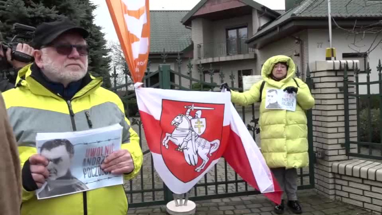 20230217-20230215-c-229-protest-przed-konsulatem-bialorusi-w-bialej-podlaskiej-1.mp4