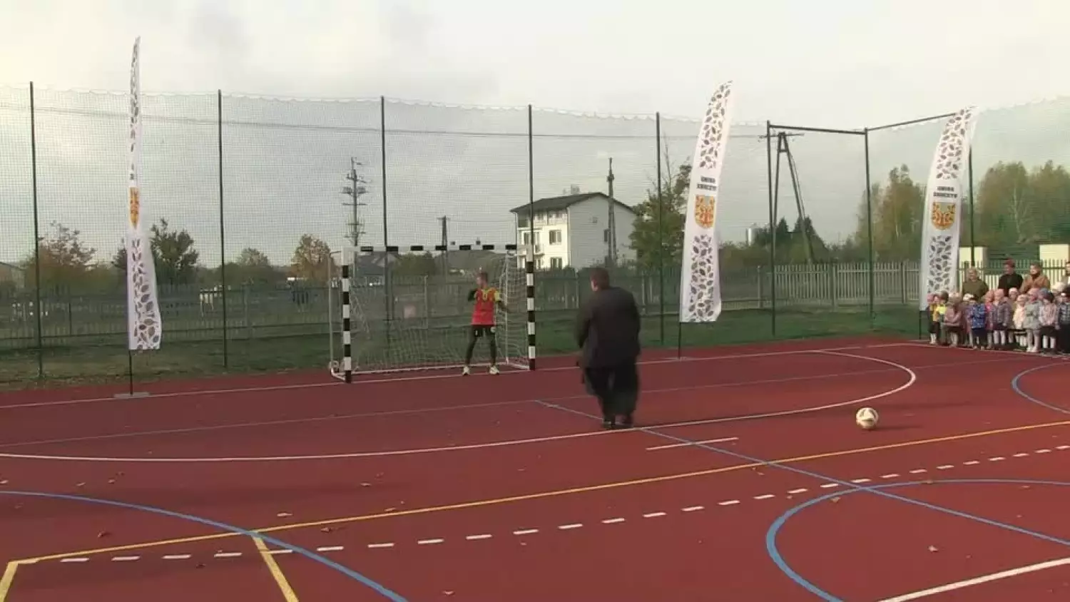 20241101-20241030-c-330-otwarcie-wielofunkcyjnego-boiska-w-borkach-kosach-1.mp4