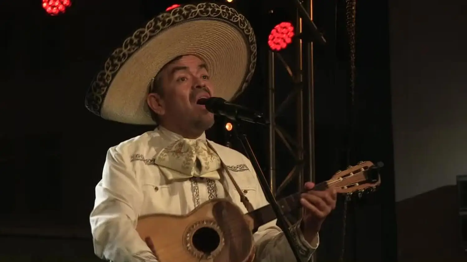 20250721-20250718-c-127-letni-festiwal-pod-muralem-mariachi-los-amigos-1.mp4