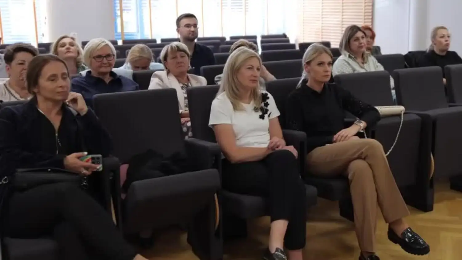 20250926-20250925-c-304-mlodziezowa-sesja-rady-gminy-siedlce-poprawione-1.mp4