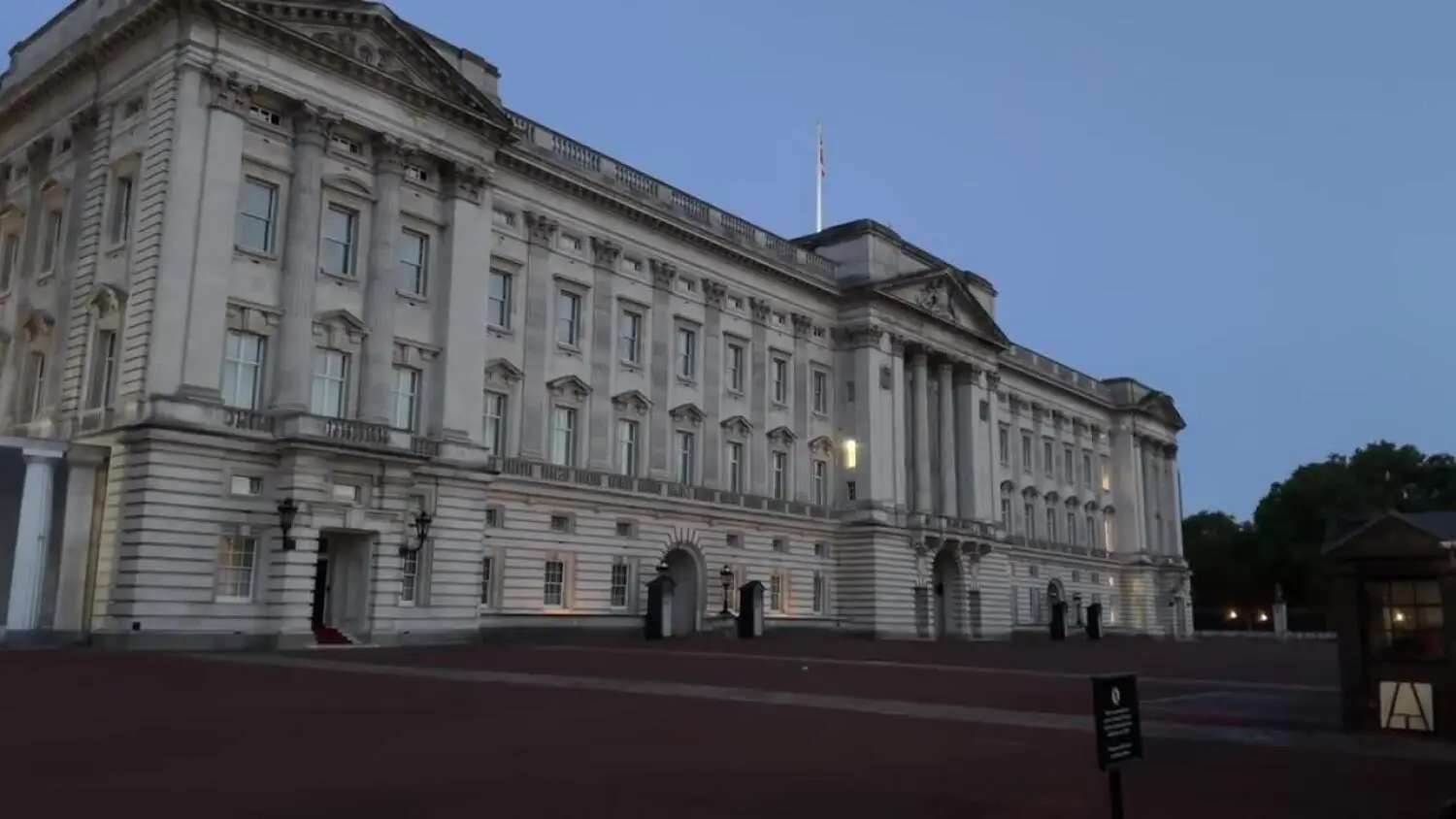 20251114-biuro-podrozy-londyn.mp4