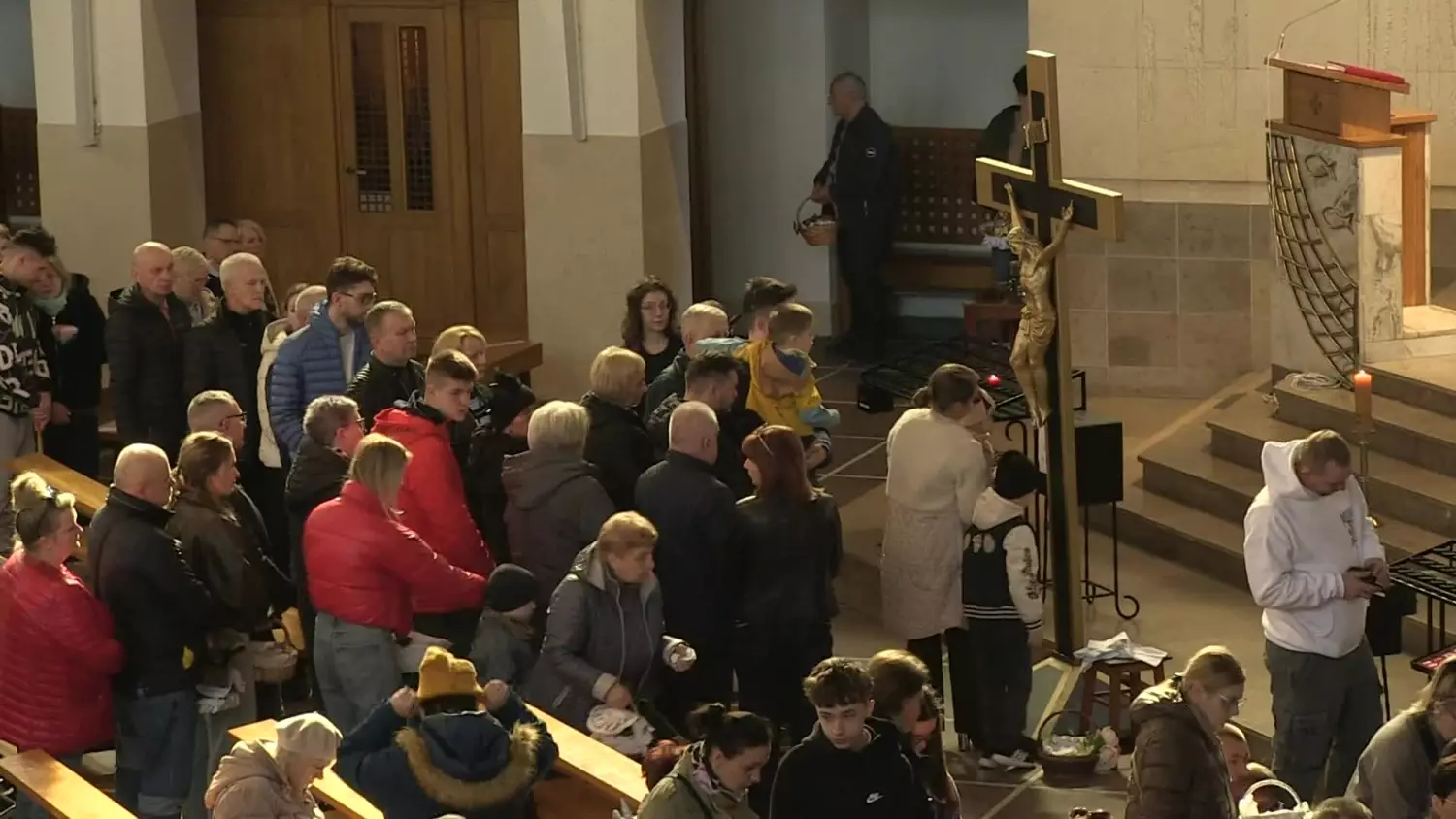 20260404-20260404-c-128-swiecenie-pokarmow.mp4