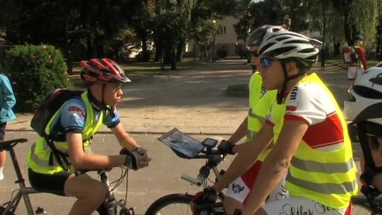 20110919-20110918-c-02c43-rower_lepszy_od_samochodu.mp4