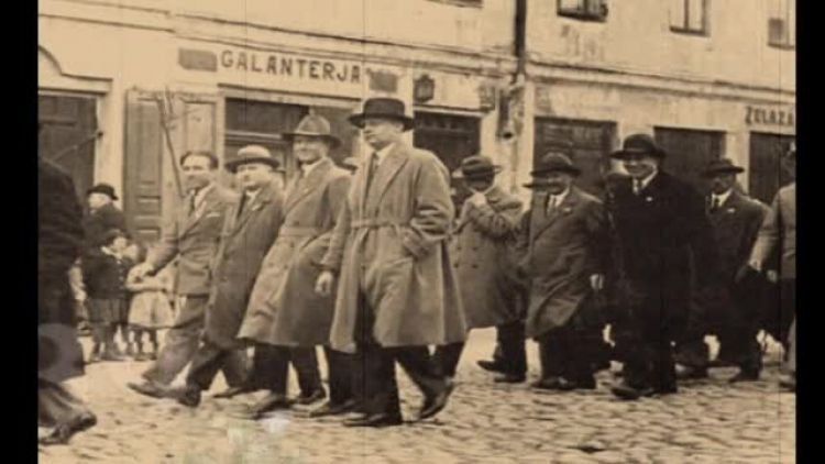 20130807-1156-magazyn_historyczny_hala_targowa.mp4